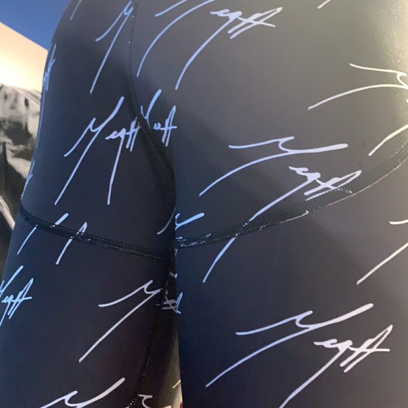 Mega Signature Compression Pants - Picture 9 of 12
